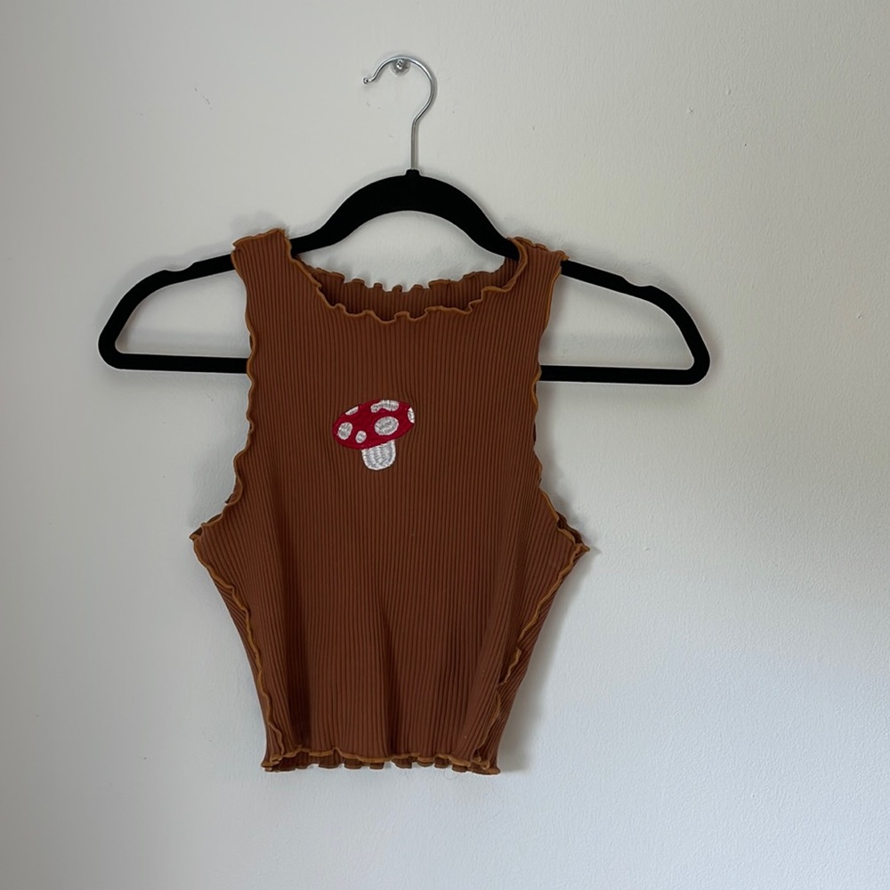 Mushroom crop top